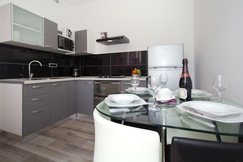 Apartment Radiant Orchid Poreč Eksteriør bilde